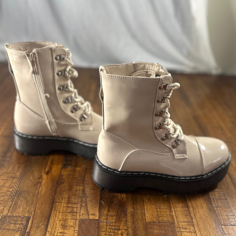 Y2K Union Bay Patent Combat Boot Chunky Platform Lug Sole Beige Women 7 Side Zip - Picture 6 of 9